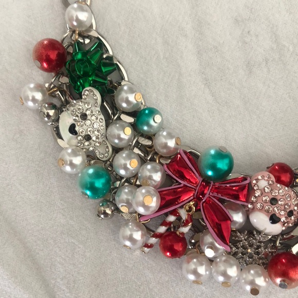 Betsey Johnson Silver Tone Bib Necklace Christmas Charms & Shaky Faux Pearls NWT - Picture 6 of 16